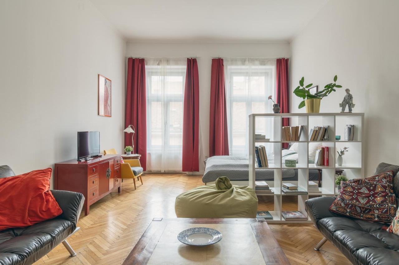 Bright & Spacious Loft With Basilica View Budapest Exterior photo