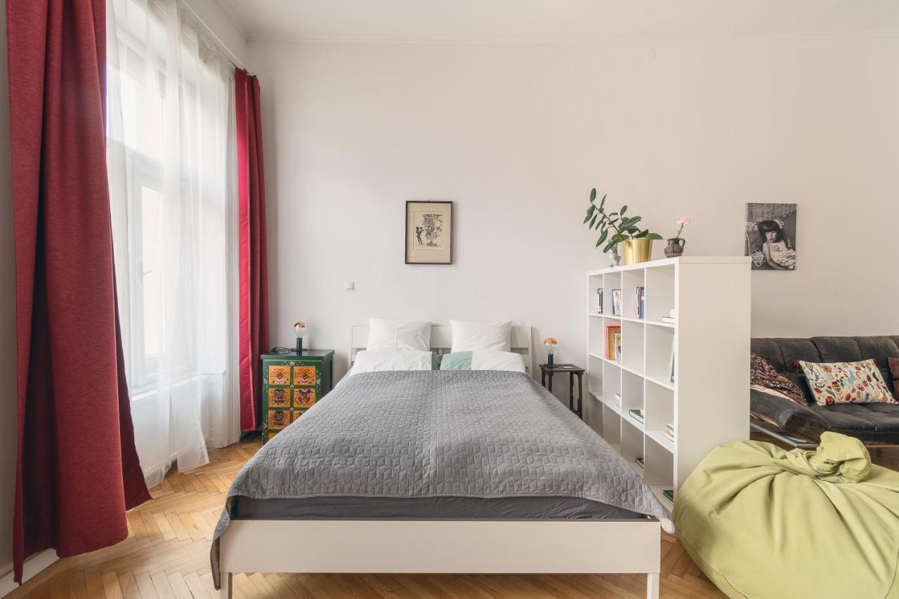 Bright & Spacious Loft With Basilica View Budapest Exterior photo